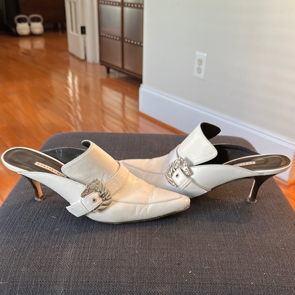 Dorateymur White Leather Mules w/Horse Buckle Detail